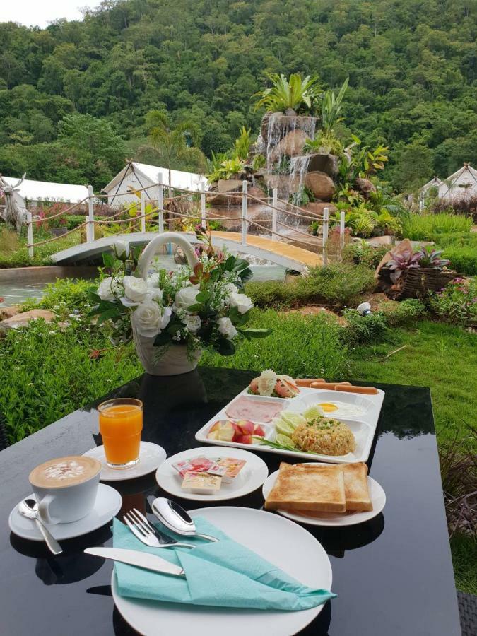 Отель Mont Blanc Glamping Khao Yai Khao Yai National Park Экстерьер фото
